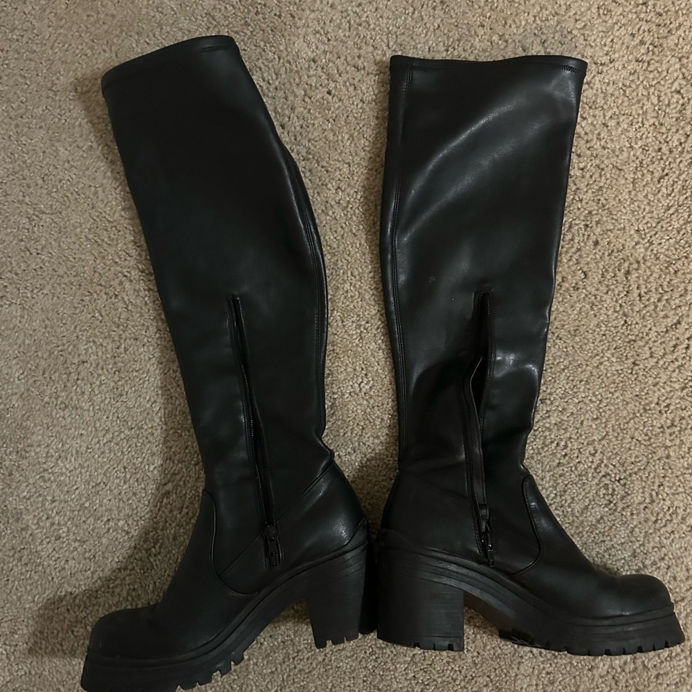 Black Knee-High Women's Boots
